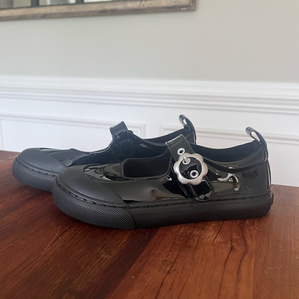 Old Navy Kids Shiny Faux Leather Mary Janes